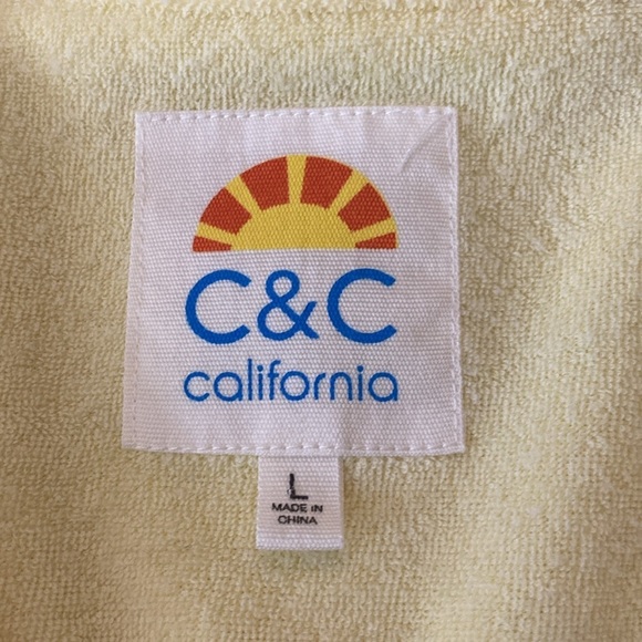 C&C California Women’s Yellow V-Neck Collared Shirt Size L